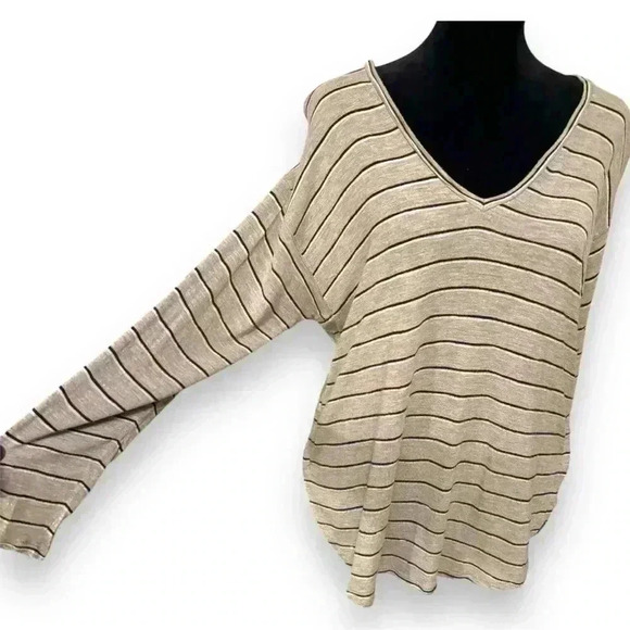 Madewell Long Sleeve Stripe Pattern V-neck Beige Relaxed Fit High-Low Anthem Tee - Picture 7 of 16